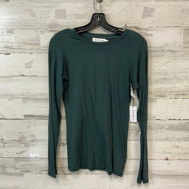 Top Long Sleeve Basic By Velvet By Graham & Spencer In Green, Size: M