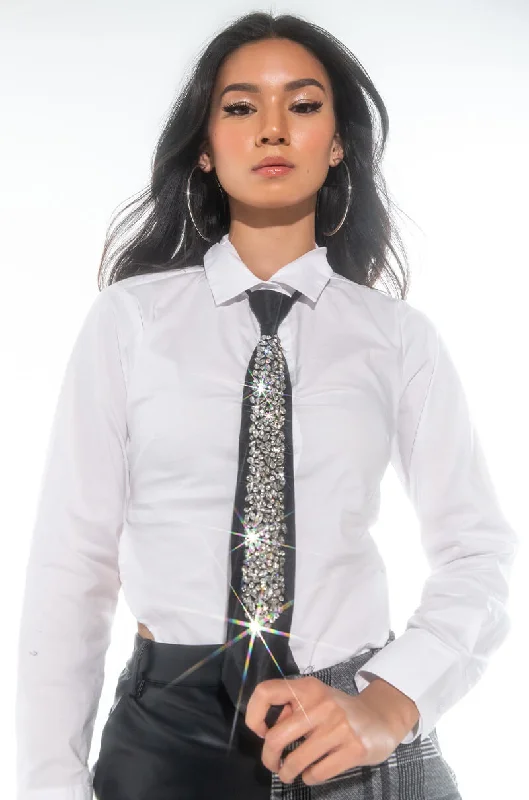 FRONT OF THE LINE TIE BACK CROPPED POPLIN BLOUSE WHITE