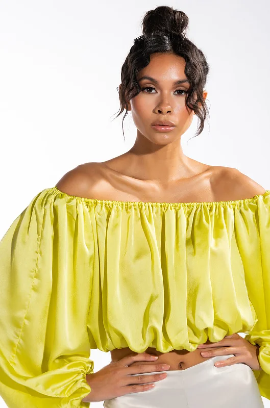 RAYLA OFF THE SHOULDER CROPPED BLOUSE